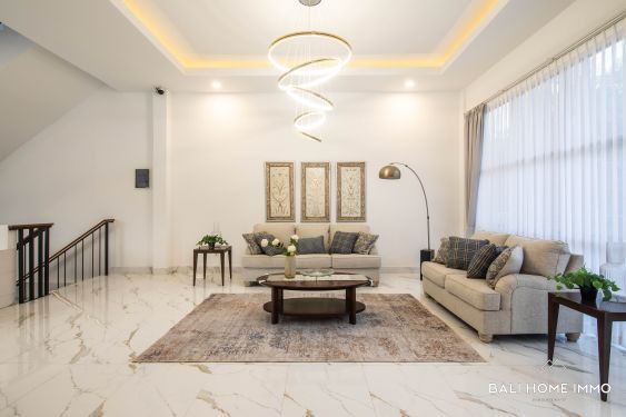 Image 6 from VILLA FAMILIALE DE 7 CHAMBRES À VENDRE AVEC VUE OCÉAN À BALI ULUWATU UNGASAN