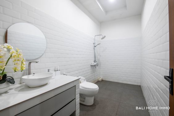 Image 19 from VILLA FAMILIALE DE 7 CHAMBRES À VENDRE AVEC VUE OCÉAN À BALI ULUWATU UNGASAN