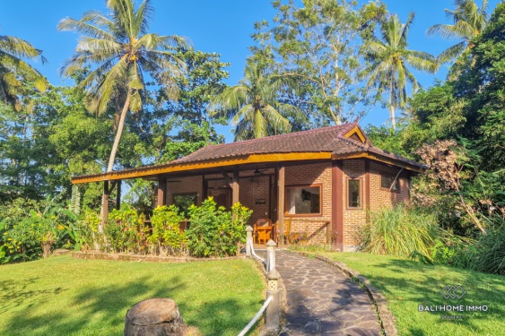 Image 19 from Propriété familiale de 8 chambres à coucher à proximité d'un parc national à vendre à Lombok