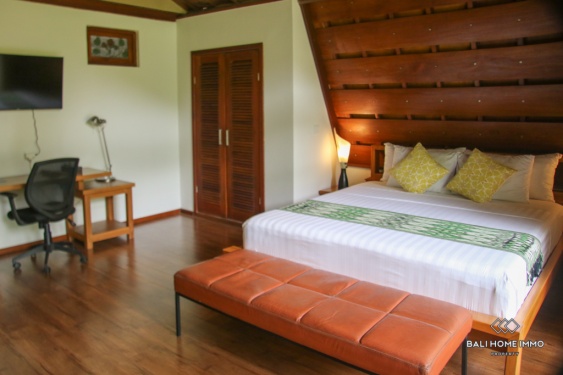 Image 6 from Propriété familiale de 8 chambres à coucher à proximité d'un parc national à vendre à Lombok