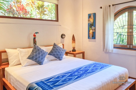 Image 4 from Propriété familiale de 8 chambres à coucher à proximité d'un parc national à vendre à Lombok