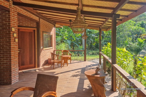 Image 15 from Propriété familiale de 8 chambres à coucher à proximité d'un parc national à vendre à Lombok