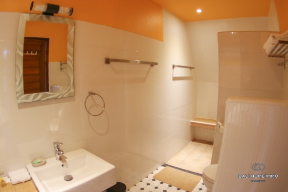 Image 14 from Propriété familiale de 8 chambres à coucher à proximité d'un parc national à vendre à Lombok