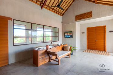 Image 8 from 8 Bedroom Villa For Sale Leasehold Near Berawa Beach