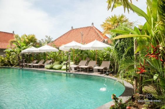 Image 3 from 8 BEDROOM VILLA WITH RICEFIELD VIEW IN UBUD