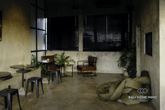 Image 10 from 9 Bedroom Hotel with Community Spaces for Sale in Ungasan