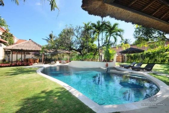 Image 2 from 9 Bedroom Villa for Sale in Bali Near Petitenget Beach