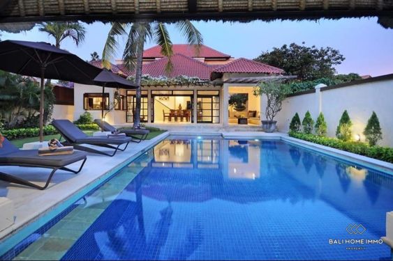 Image 1 from 9 Bedroom Villa for Sale in Bali Near Petitenget Beach