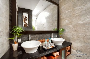 Image 2 from A Complex of Villa Comprising 15 Bedroom For Sale in Near Benoa Beach