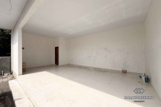 Image 3 from Disewakan Ruang Komersial Depan Jalan di Canggu Berawa