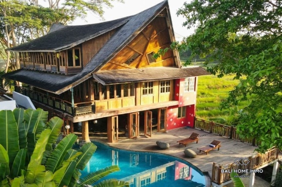 Antique 3-Bedroom Villa Surrounded by Rice Fields for Yearly rental in Bali Cemagi Beach