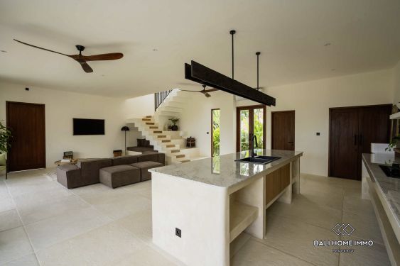 Image 7 from Magnifique villa de 6 chambres à vendre en bord de mer à Pererenan