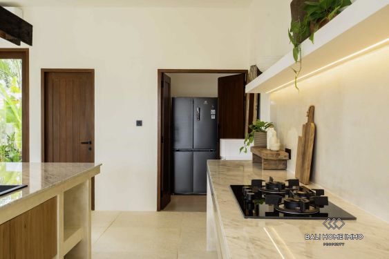 Image 8 from Magnifique villa de 6 chambres à vendre en bord de mer à Pererenan