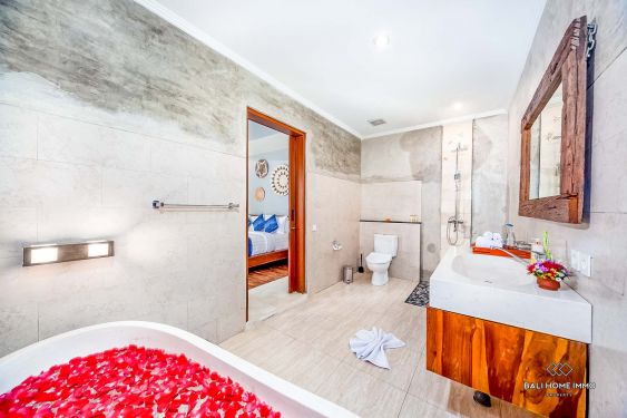 Image 10 from Balinese Modern 3 Bedroom Villa for Monthly Rental in Bali Seminyak