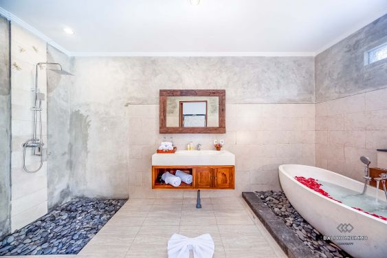 Image 9 from Balinese Modern 3 Bedroom Villa for Monthly Rental in Bali Seminyak