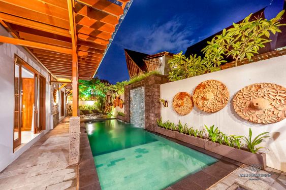 Image 1 from Villa moderne balinaise à 3 chambres à louer au mois à Bali Seminyak