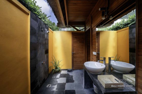 Image 16 from Vila Tropis Bali 3 Kamar Disewakan di Umalas