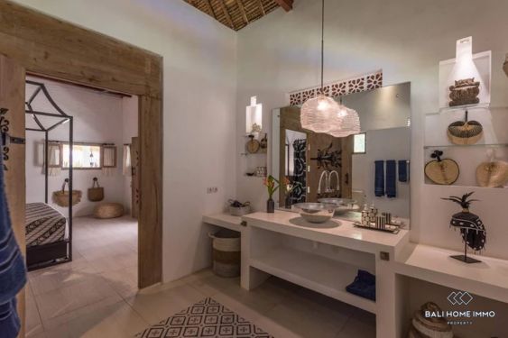 Image 15 from Dijual Villa 6 Unit di Depan Pantai di Lombok