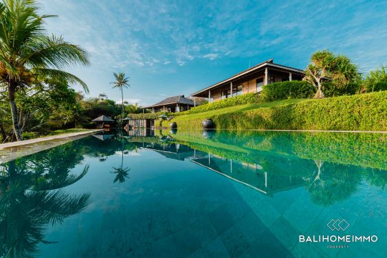 Image 3 from Villa de 3 chambres en bord de mer à vendre à Bali Côte Ouest Soka Beach