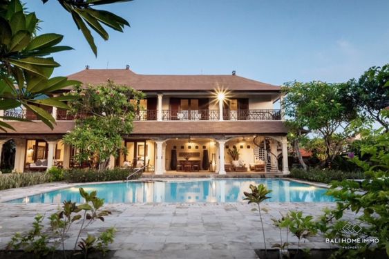 Image 1 from Villa de 5 chambres en bord de mer à vendre en pleine propriété à Bali Ketewel