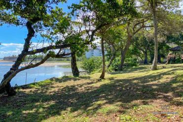 Image 1 from Tanah tepi pantai 1 hektar dijual hak milik di Canggu - Berawa