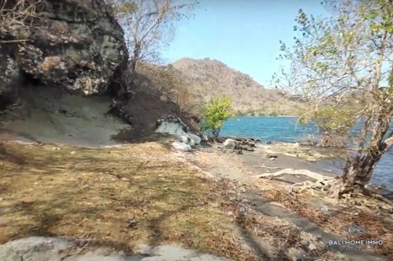 Image 3 from Dijual Tanah Pinggir Pantai Hak Milik di Sumbawa