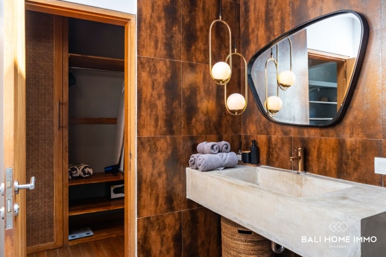 Image 14 from Villa 1 Kamar Tidur Cantik Dijual Hak Milik di Bali Canggu - Batu Bolong