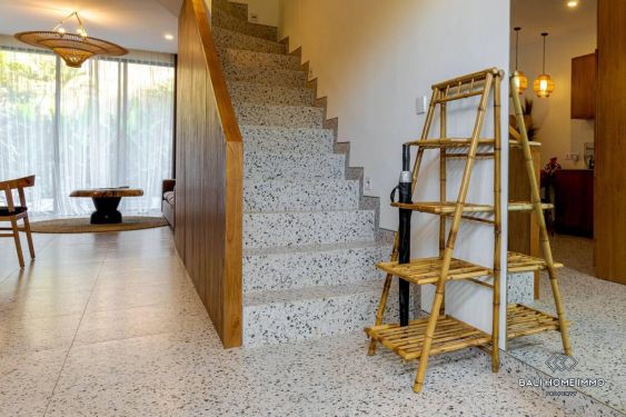 Image 8 from Villa moderne de 2 chambres à vendre avec bail près de la plage de Nelayan Canggu