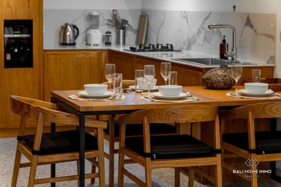 Image 7 from Villa moderne de 2 chambres à vendre avec bail près de la plage de Nelayan Canggu