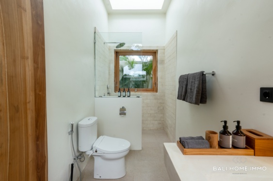 Image 13 from BEAUTIFUL 2 BEDROOM VILLA FOR SALE LEASEHOLD NEAR BALANGAN BEACH