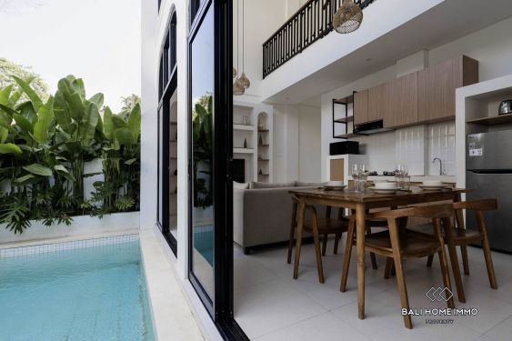 Image 2 from Belle villa de 2 chambres avec toit à vendre en leasehold à Bali Batu Bolong