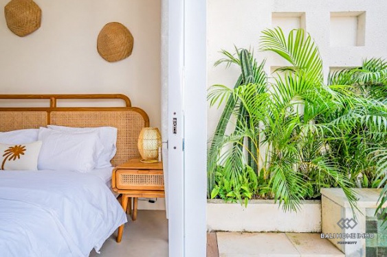 Image 7 from Villa indah 2 kamar dijual dengan status hak sewa di Kerobokan, Bali.