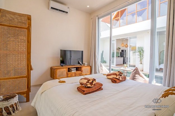 Image 5 from Villa indah 2 kamar dijual dengan status hak sewa di Kerobokan, Bali.