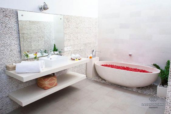 Image 14 from Beautiful 3 Bedroom Villa for Monthly Rental in Bali Seminyak Residential Side