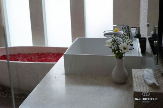 Image 16 from Beautiful 3 Bedroom Villa for Monthly Rental in Bali Seminyak Residential Side