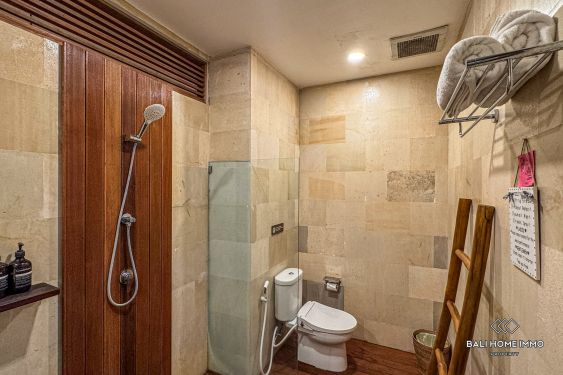 Image 12 from Villa 3 kamar tidur indah disewakan tahunan dekat Pantai Batu Bolong Canggu