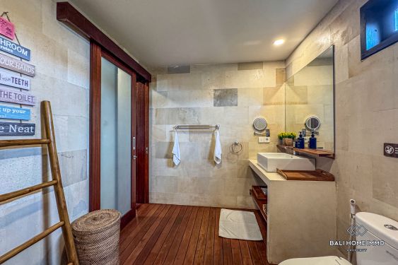 Image 11 from Villa 3 kamar tidur indah disewakan tahunan dekat Pantai Batu Bolong Canggu