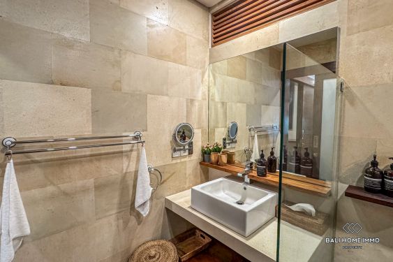 Image 9 from Villa 3 kamar tidur indah disewakan tahunan dekat Pantai Batu Bolong Canggu