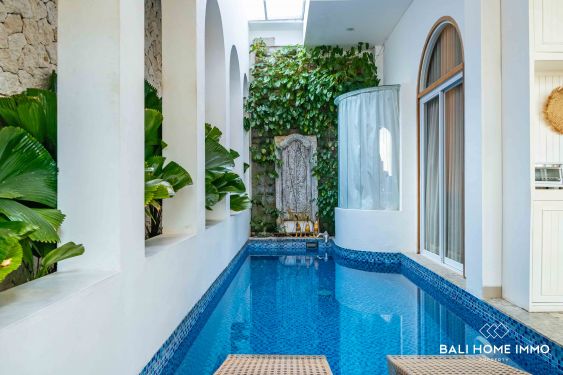 Image 1 from Beautiful 3 Bedroom villa for sale leasehold in the center of Berawa