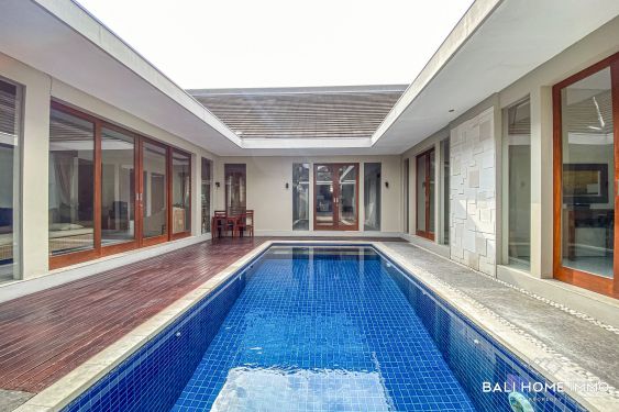 Image 2 from Beautiful 3 Bedroom Villa for Yearly rental in Bali Canggu near Berawa
