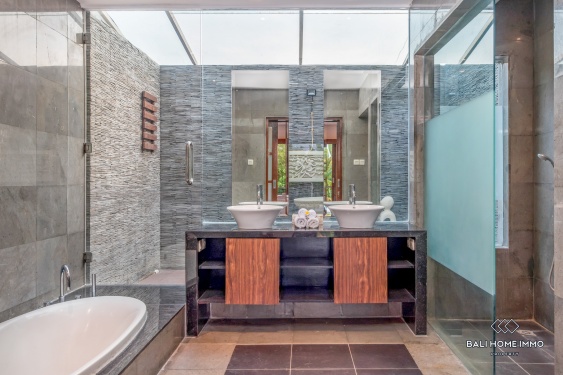 Image 19 from Belle villa de 3 chambres à vendre à Bali - Seminyak