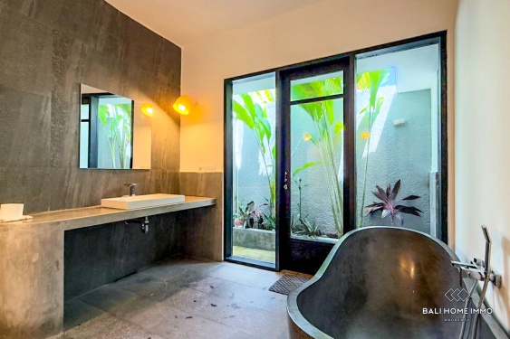 Image 20 from Beautiful 3 Bedrooms villa for Yearly rental in Bali Near Umalas and Berawa