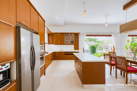 Image 14 from VILLA 3 KAMAR TIDUR YANG INDAH DENGAN PEMANDANGAN LAUT UNTUK DIJUAL SECARA HAK MILIK DI UNGASAN