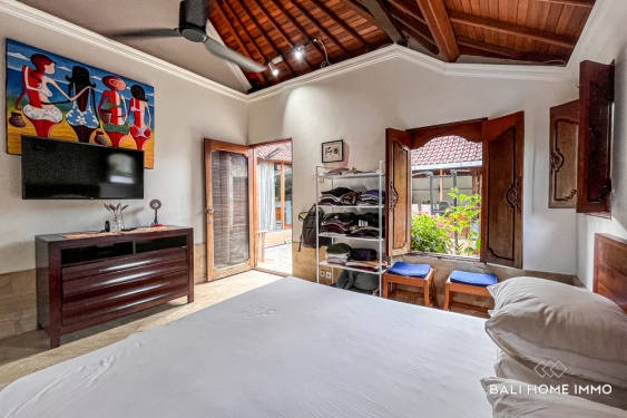 Image 16 from BEAUTIFUL 4 BEDROOMS FAMILY VILLA FOR SALE NEAR MELASTI BEACH