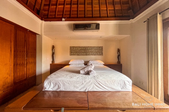 Image 10 from BEAUTIFUL 4 BEDROOMS FAMILY VILLA FOR SALE NEAR MELASTI BEACH