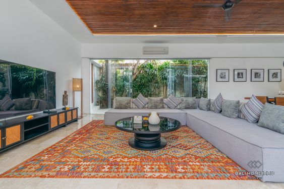 Image 3 from Dijual Sewa vila indah 4 kamar tidur jarak berjalan kaki dari Pantai Nelayan