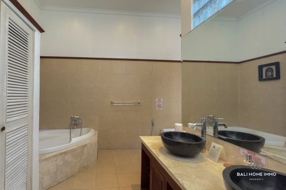 Image 20 from Dijual villa cantik 4 kamar di Seminyak, Bali