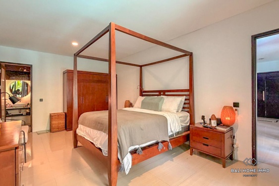 Image 12 from Beautiful 4 Bedrooms villa plus GYM for yearly rental in Bali - Canggu residential side near dalung