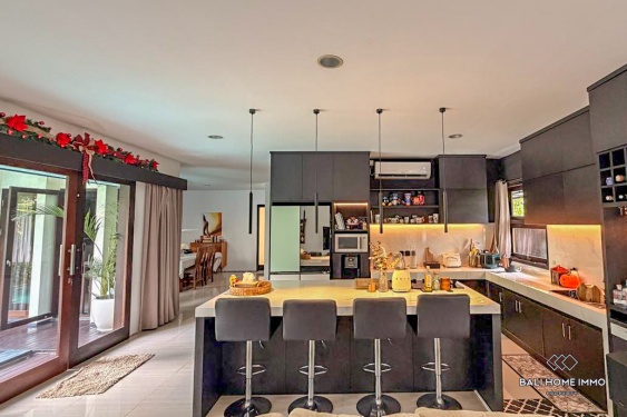 Image 7 from Beautiful 4 Bedrooms villa plus GYM for yearly rental in Bali - Canggu residential side near dalung