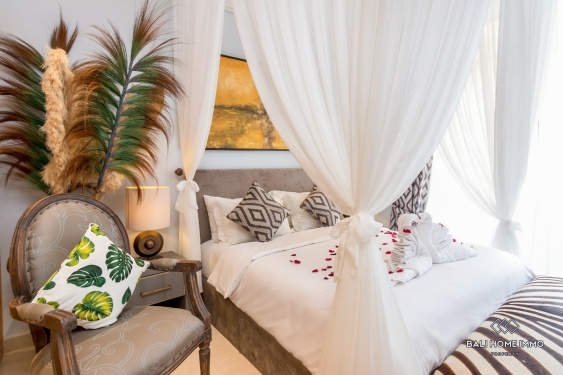 Image 9 from Beautiful 4 Bedrooms villa with joglo for sale leasehold in Bali Seminyak center